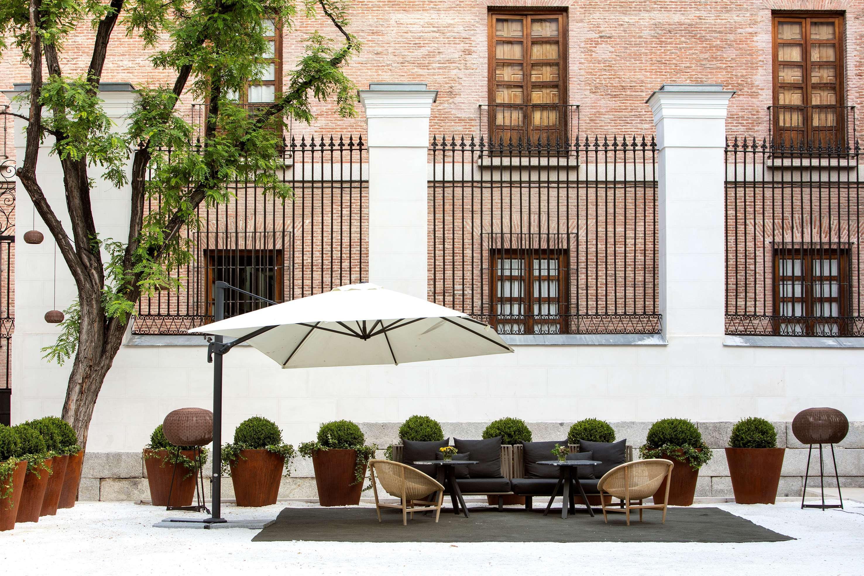 Palacio De Los Duques Gran Melia - The Leading Hotels Of The World Мадрид Экстерьер фото