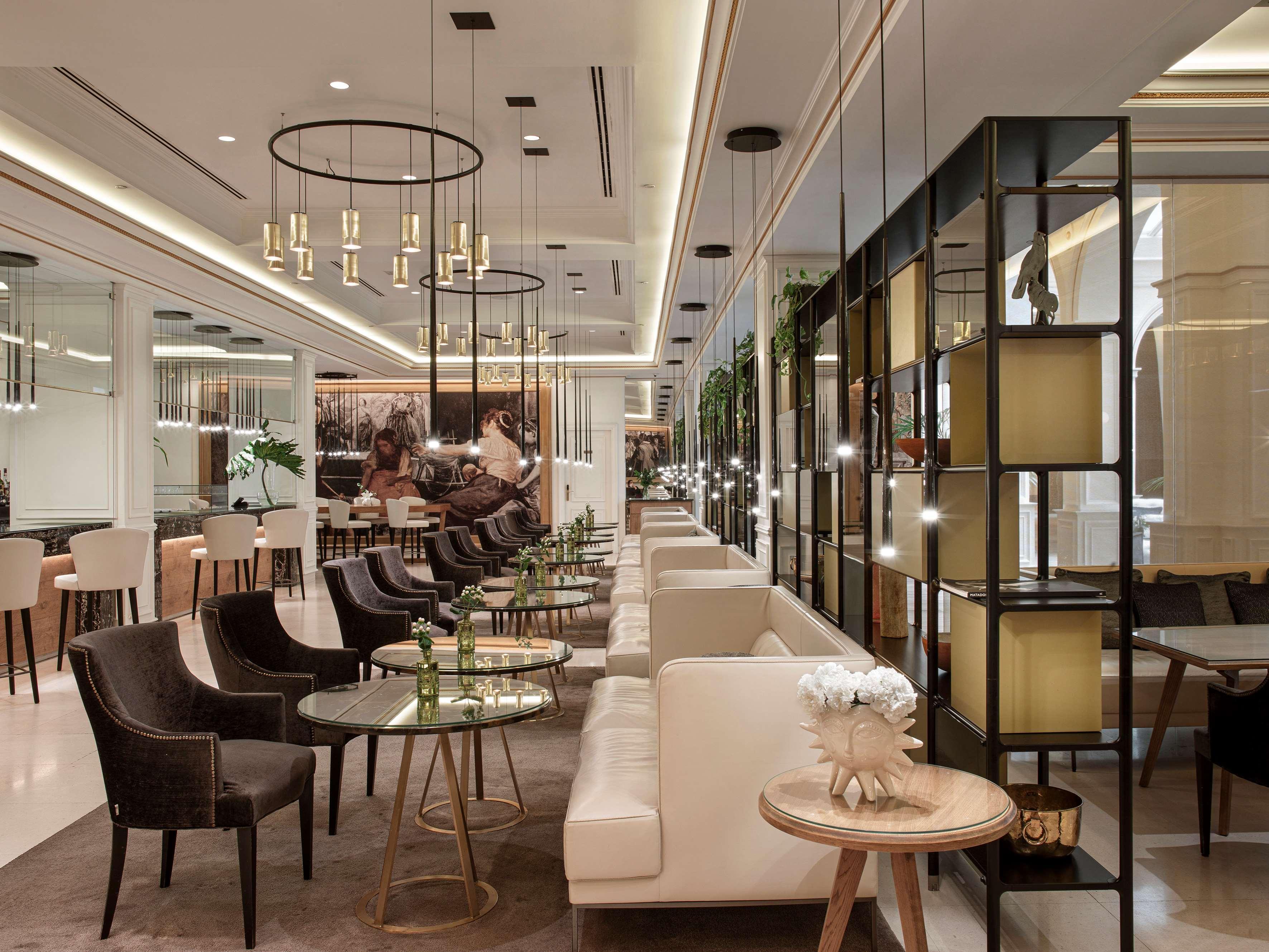 Palacio De Los Duques Gran Melia - The Leading Hotels Of The World Мадрид Экстерьер фото The lounge at the airport