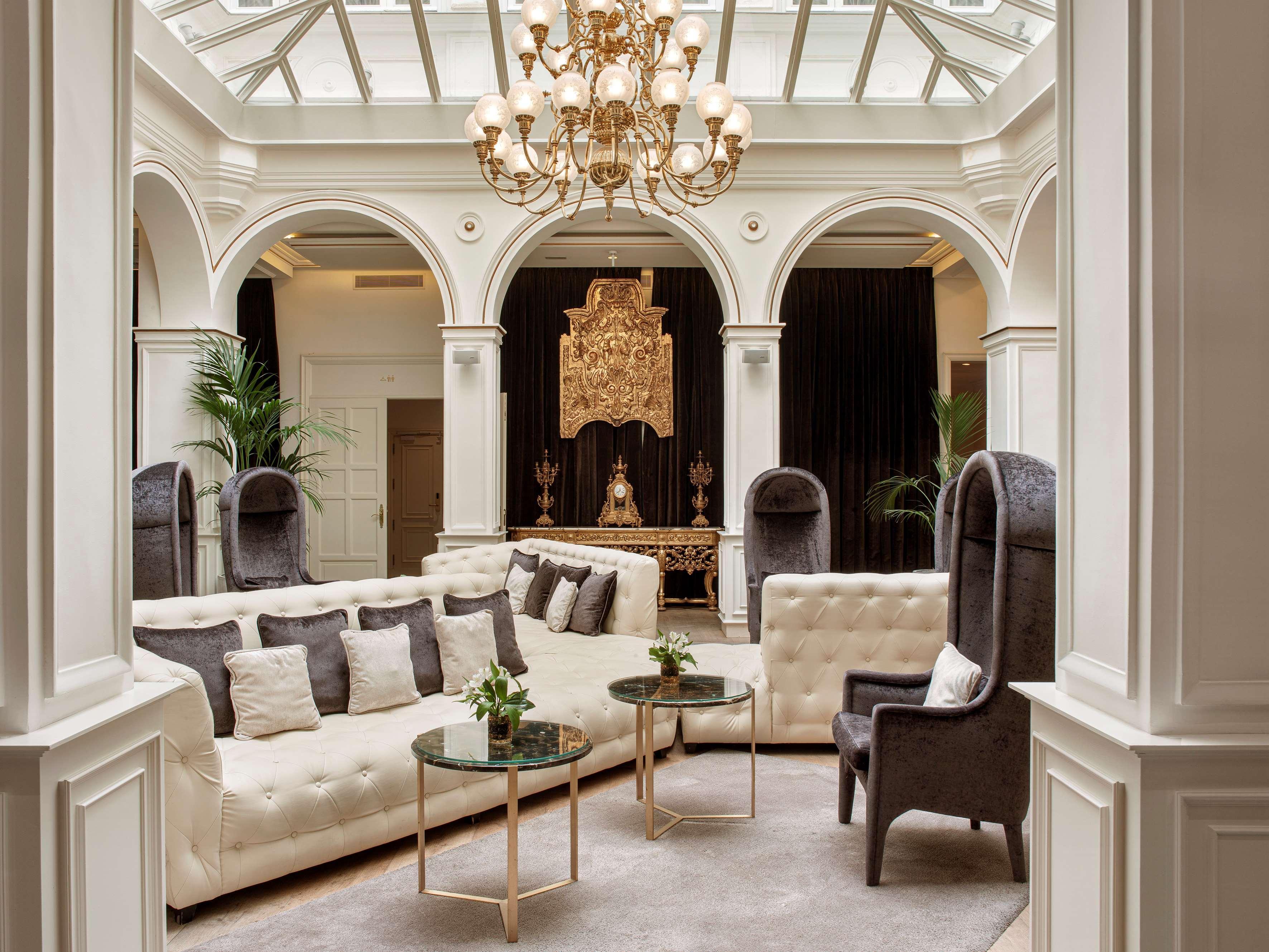 Palacio De Los Duques Gran Melia - The Leading Hotels Of The World Мадрид Экстерьер фото The lobby