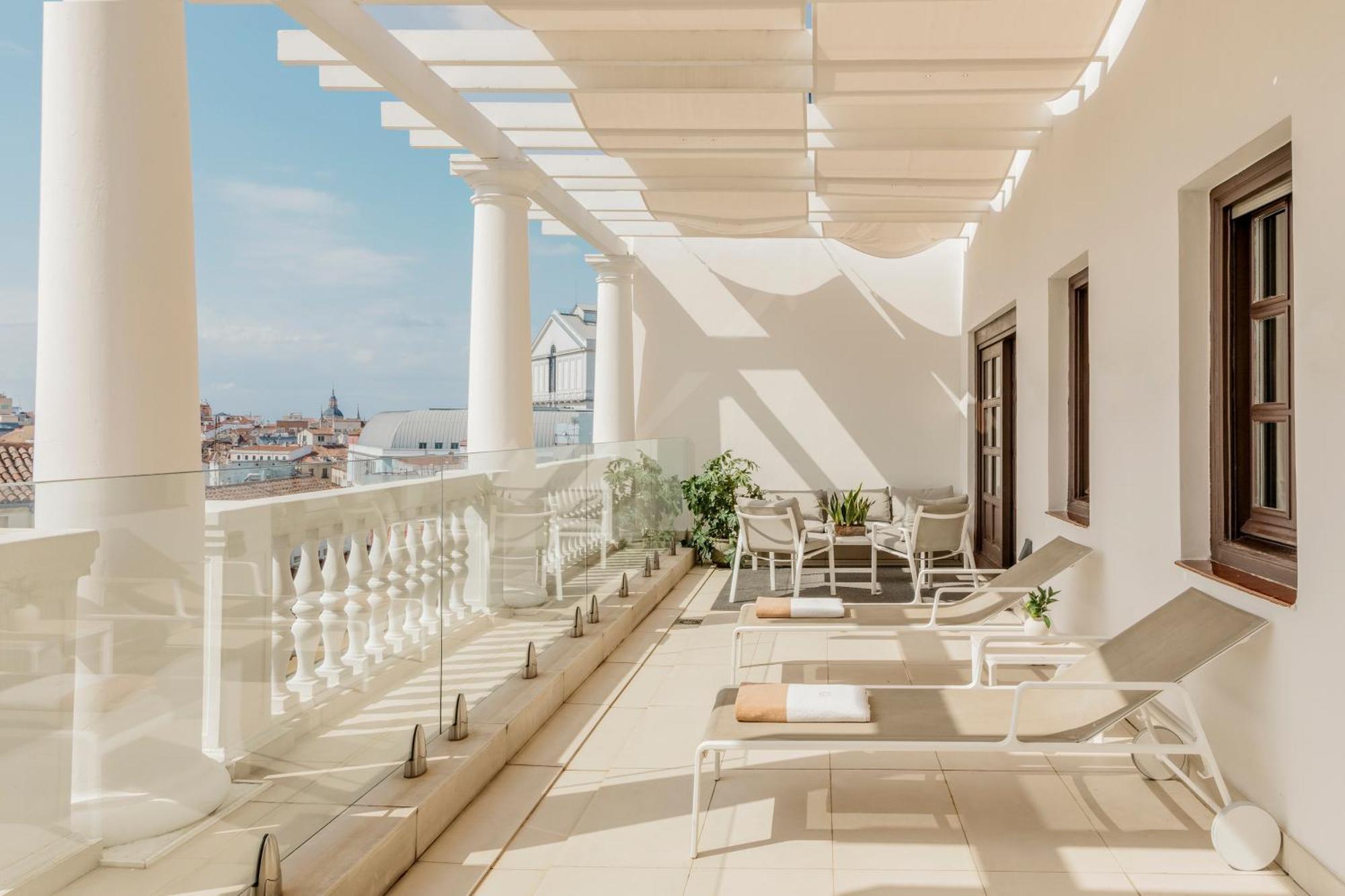 Palacio De Los Duques Gran Melia - The Leading Hotels Of The World Мадрид Экстерьер фото The Westin Palace, Madrid