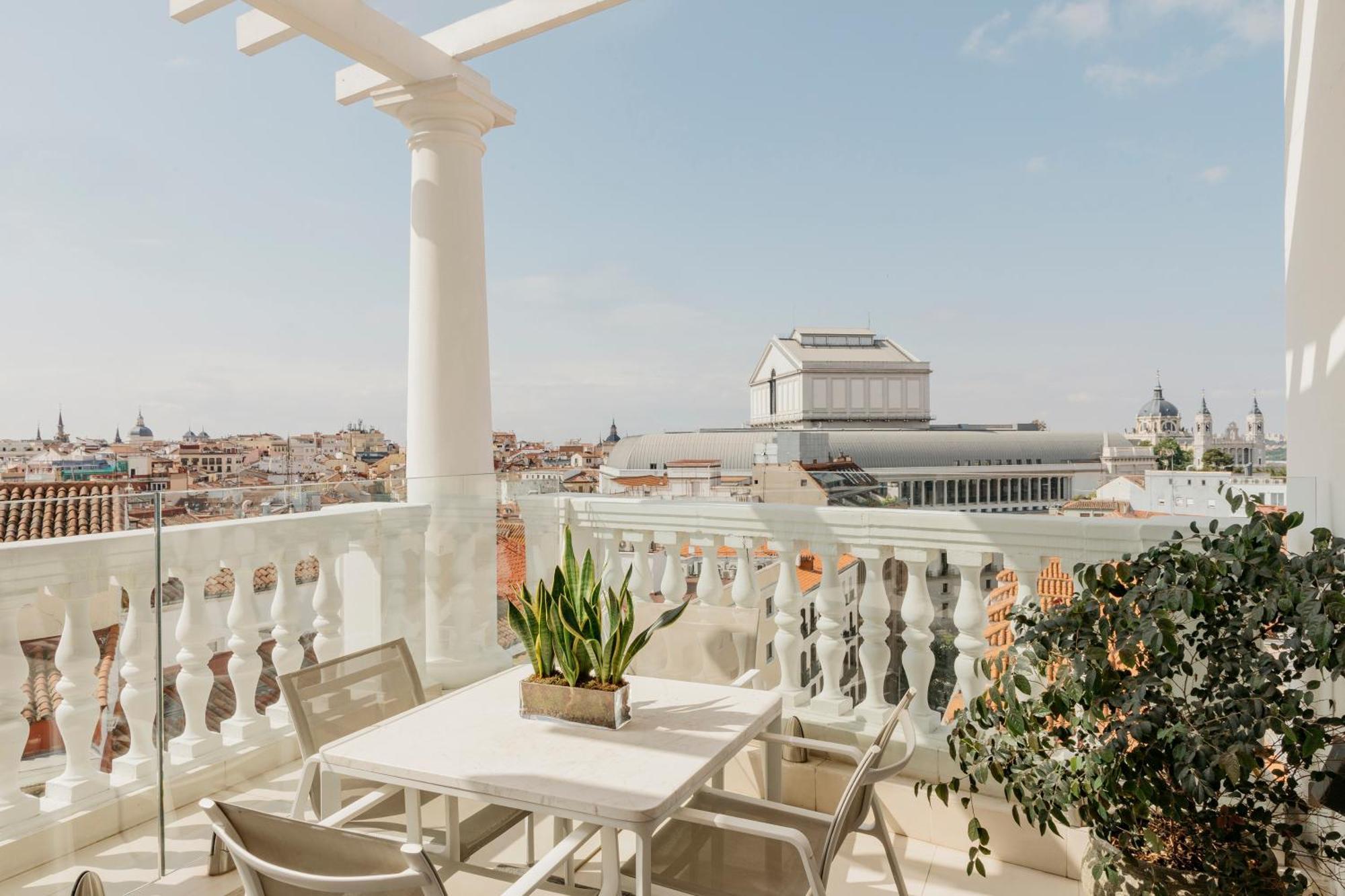 Palacio De Los Duques Gran Melia - The Leading Hotels Of The World Мадрид Экстерьер фото